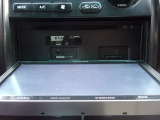 CD,DVD,SDカードスロットル。