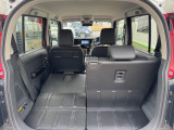 シートが独立で倒れてくれるので大型の荷物も積み込み可能!