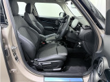 ★MINIのメーカー保証(新車保証)を継承した上で納車致しますので、引き渡し後に万が一不具合等が発生しましても、全国の正規ディーラーにて無償修理を受けることができます。費用は車両本体価格に含まれます。