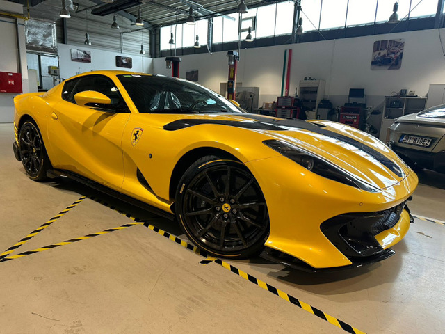 812コンペティツィオーネ6.5 V12 DCT