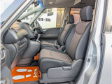 車内は嫌な臭いや気になる汚れも無くクリーン。車内がキレイだと気持ち良く運転が出来ますよね!