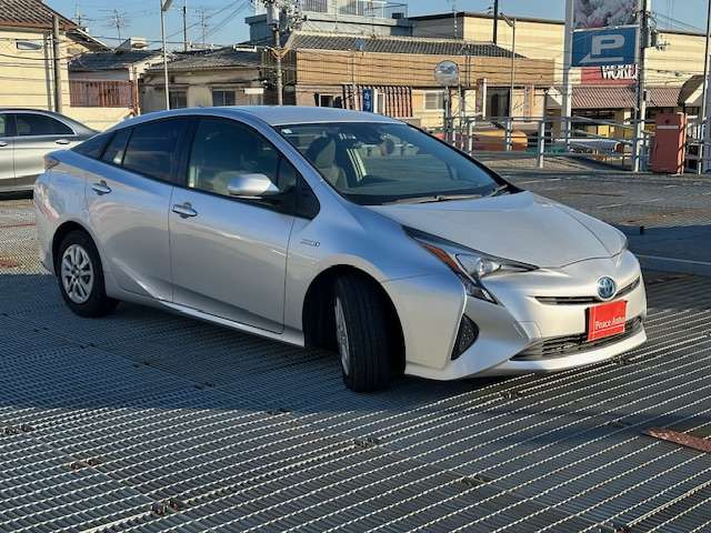 プリウス 1.8 S 自社ローン|頭金自由|保証人不要