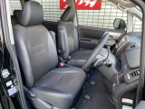 フロントシートは使用感はありますが当店は全車クリーニングを実施しておりますので、とても綺麗な状態です!車内は広々としていて、ゆったりとした8人乗りです!お出かけにも大活躍!
