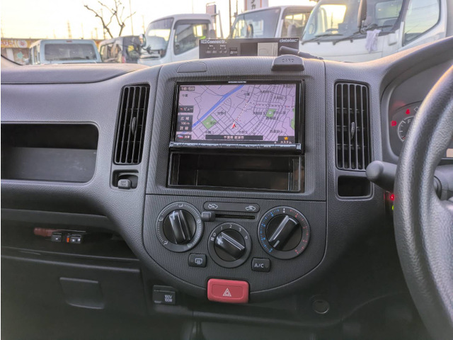 三菱 ランサーカーゴ 1.5 15M の中古車詳細 (61,051km, ホワイト, 千葉