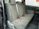 リアシートは使用感はありますが当店は全車クリーニングを実施しておりますので、とても綺麗な状態です!車内は広々としていて、ゆったりとした5人乗りです!お出かけにも大活躍!