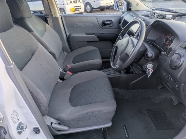 三菱 ランサーカーゴ 1.5 15M の中古車詳細 (61,051km, ホワイト, 千葉
