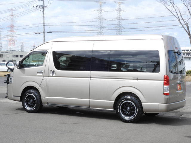 トヨタ レジアスエース 4WD キャンピング特装 新品パーツ多数 の