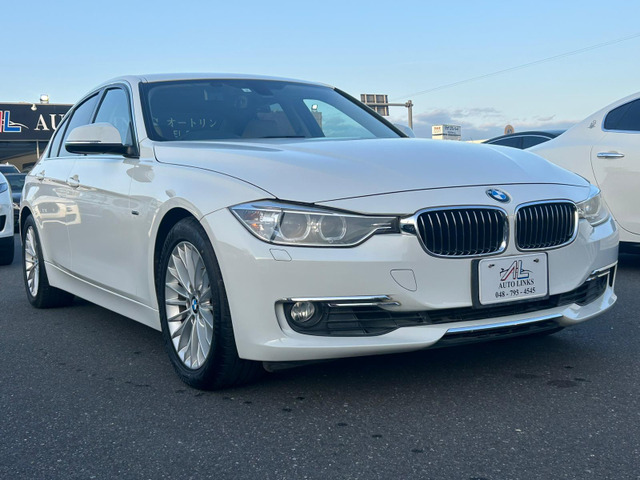 3シリーズセダン 320i ラグジュアリー レザーシート シートヒーター 純正アルミ