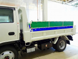 荷台内寸:305&times;159&times;32 新明和/DR2-0110SY 三方開 手動コボレーン付(垂直ロック可/約39cm)