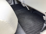 フロアマットもかなり綺麗です!