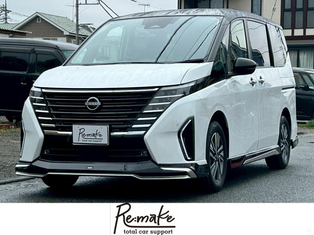 セレナ1.4 e-4ORCE ハイウェイスターV 4WD