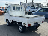 【支払総額推進店】お車をご覧い頂きまして、誠に有難う御座います。在庫車両になりますので、是非ご都合の宜しい時に、見に来て下さい。来店予約をされると、ご案内がスムーズです。