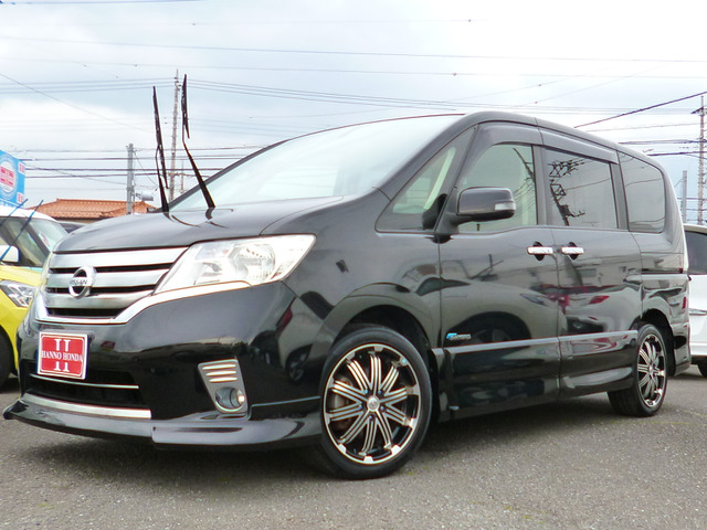 セレナ2.0 ハイウェイスター S-HYBRID エアロモードHDDナビTV フリップダウンモニター