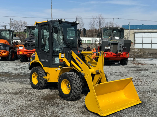 コマツ ホイールローダー WA30! 6E0型! 168時間!