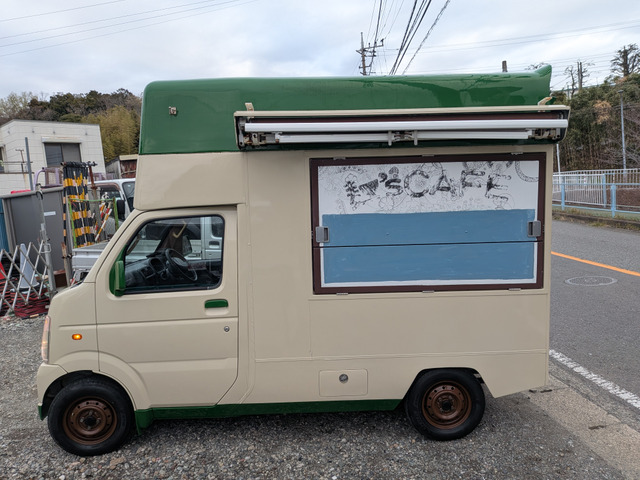 スクラムトラック  キッチンカー
