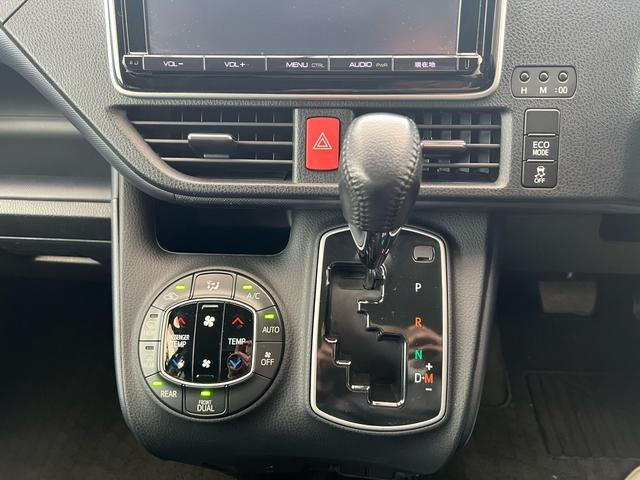 トヨタ ヴォクシー 2.0 ZS 煌 純正9インチナビ 後席フリップダウン