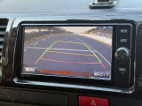 あとパノラミックビューではないけどバックモニターはついてるから、狭いところの駐車も安心ですね。