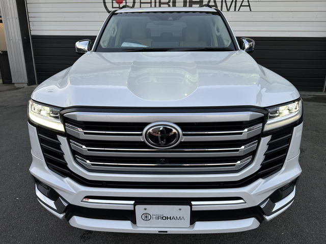 トヨタ ランドクルーザー300 3.5 ZX 4WD サンルーフモデリスタJBL寒冷