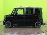 N-BOXカスタム ブラック スタイル 【特別仕様車★届出済未使用車】