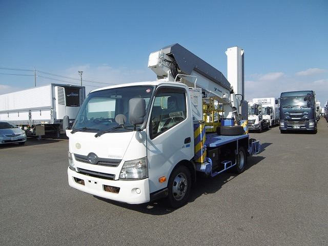 デュトロ  橋梁点検 高所作業車