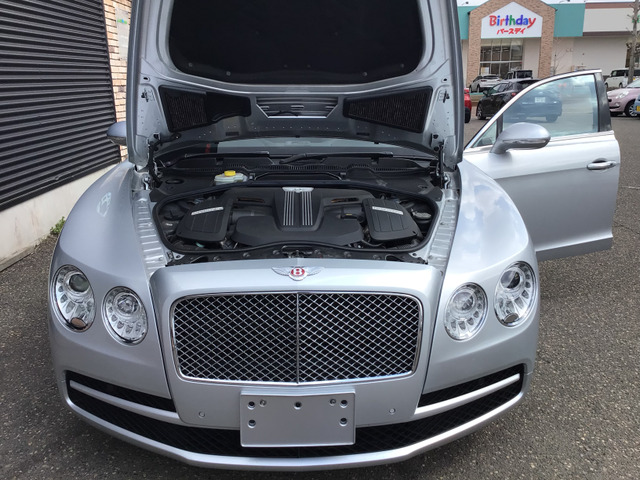 ベントレー フライングスパー V8 4WD の中古車詳細 (49,239km