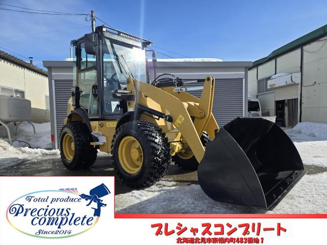 CAT ホイールローダー キャタピラー CAT 902C2 タイヤショベル ホイールローダー 除...