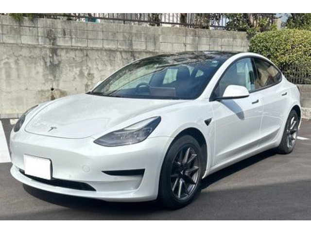 モデル3 スタンダードレンジ プラス 上海モデル/ガラスルーフ/LED