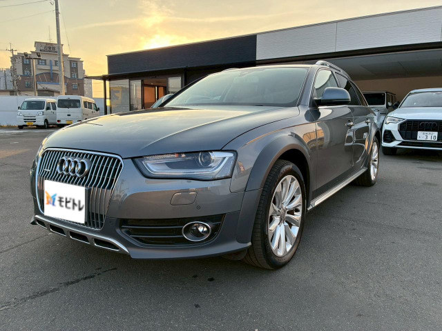 A4オールロードクワトロ 2.0 TFSI 4WD ガラスサンルーフ・純正ナビ・バックカメラ