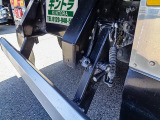可動式リアバンパー