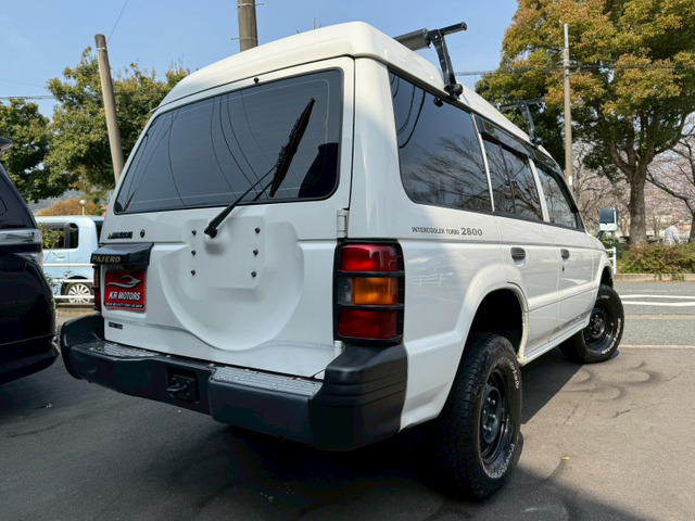 三菱 パジェロ 2.8 キックアップルーフ XEバン ディーゼル 4WD の中古