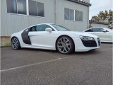 R8 5.2 FSI クワトロ 4WD 