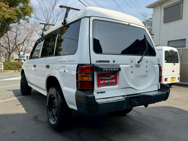 三菱 パジェロ 2.8 キックアップルーフ XEバン ディーゼル 4WD の中古