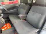 お客様に隅々までご覧頂けるよう展示車両は常に綺麗に仕上げております!お客様のご来店、スタッフ一同笑顔でお待ちしていおります♪