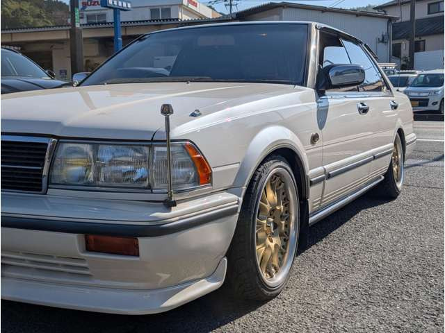 日産 グロリア 2.0 V20ツインカムターボ ブロアム ローダウン VIP仕様 