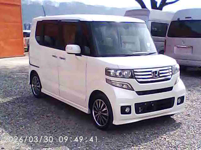 ホンダ N-BOXカスタム 