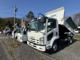 栃木県栃木市🚛トラックダンプ専門🚛Hi TRADING(ハイトレーディング) 東北道佐野藤岡インター出て約3分🚙,🌳道の駅みかも🌳様ヨコ,ラーメン屋さん🍜並びに店舗がございます。よろしくお願いします