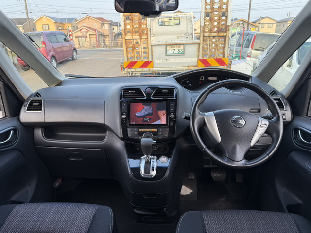 日産 セレナ 2.0 ハイウェイスター Vセレクション+Safety 4WD 車検2年