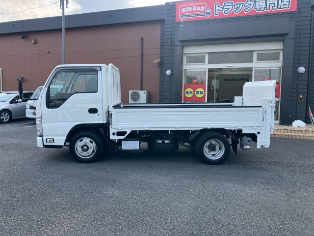 いすゞ エルフ 1.5t積・平ボディ・垂直ゲート・全低床 の中古車詳細