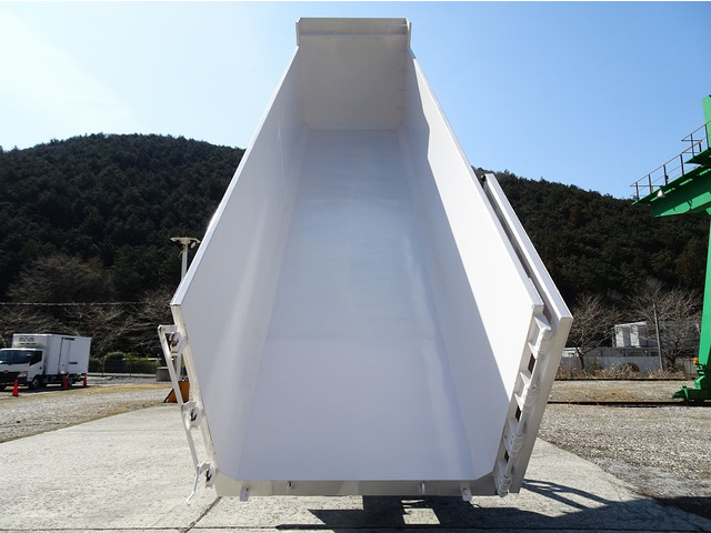日野 プロフィア 土砂禁ロング深ダンプ 新明和 11t積 の中古車詳細