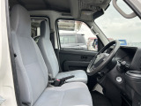 【支払総額推進店】お車をご覧い頂きまして、誠に有難う御座います。在庫車両になりますので、是非ご都合の宜しい時に、見に来て下さい。来店予約をされると、ご案内がスムーズです。