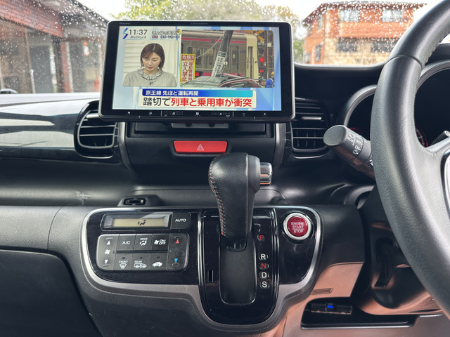 N-BOX カスタムGターボSSパッケージ　Carplay ホンダ N-BOXカスタム G ターボ SSパッケージ CarPlay バックカメラ