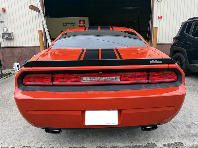 ダッジ チャレンジャー R/T の中古車詳細 (121,900km, オレンジ, 大阪