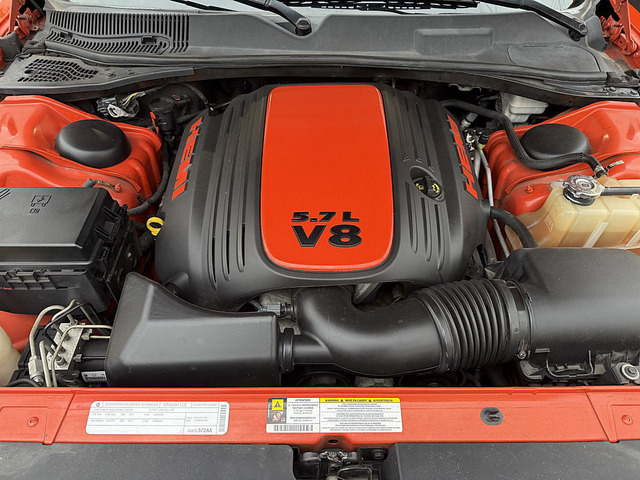 ダッジ チャレンジャー R/T の中古車詳細 (121,900km, オレンジ, 大阪