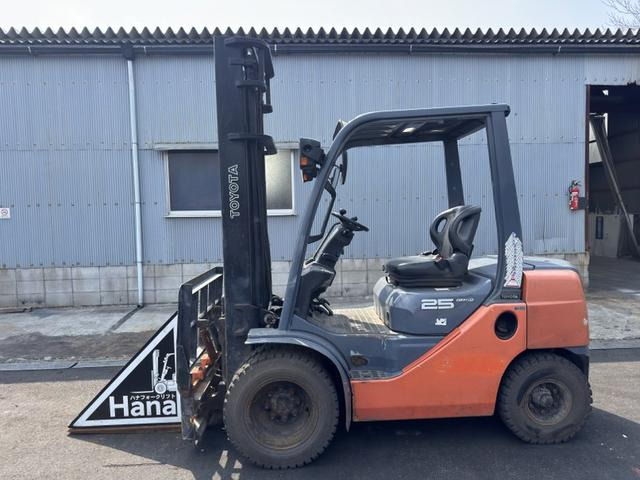 トヨタL&F エンジンフォークリフト 18606