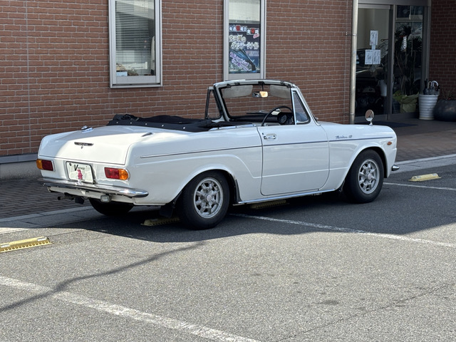 トヨタ パブリカ コンバーチブル 幌張替え済 ツインキャブ の中古車 トヨタ パブリカ コンバーチブル 幌張替え済 ツインキャブ の中古車