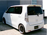 下取車・買取車は査定価格に自信があります!カスタム&ドレスアップ車はもちろん、マニュアルミッション車、ターボ車、バン・トラック、ハイブリッド車、ディーゼル車、輸入車など年式を問わず高価買取します!