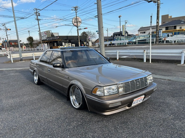 クラウン  ロイヤル・V8仕様・ベンコラ・サンルーフ