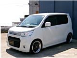 下取車・買取車は査定価格に自信があります!カスタム&ドレスアップ車はもちろん、マニュアルミッション車、ターボ車、バン・トラック、ハイブリッド車、ディーゼル車、輸入車など年式を問わず高価買取します!