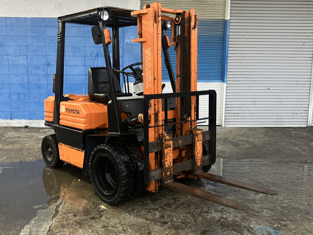 トヨタL&F エンジンフォークリフト