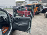 程度が悪い車が安いのは当たり前です。当店はコストを安く!薄利多売価格設定でお客様が良質安価な車両に出会える事にこだわっております。少し年式が古くても程度の良い車両は沢山あります!
